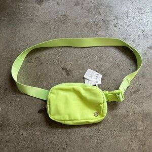NWT Lululemon Everywhere Belt Bag